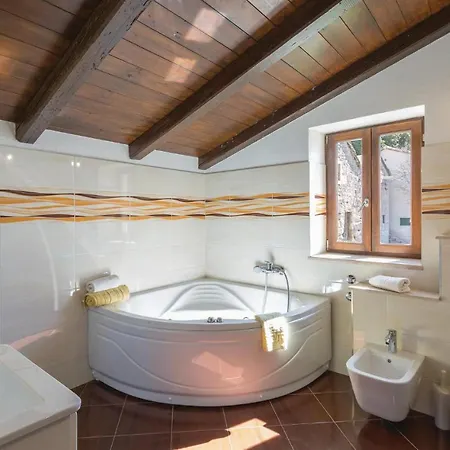 Three-bedroom Holiday In